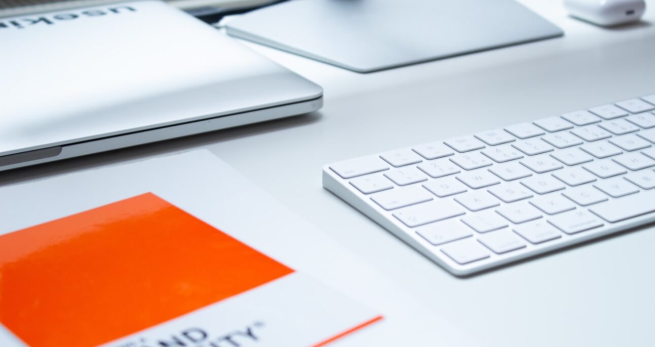 10 Estratégias de branding para construir uma identidade forte e consistente para a sua marca.